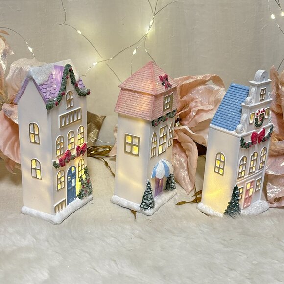 Christmas Cynthia Rowley Pastel Resin LED Lighted Village Houses Set of 3 NIB - Picture 9 of 9